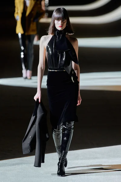 Look 4
